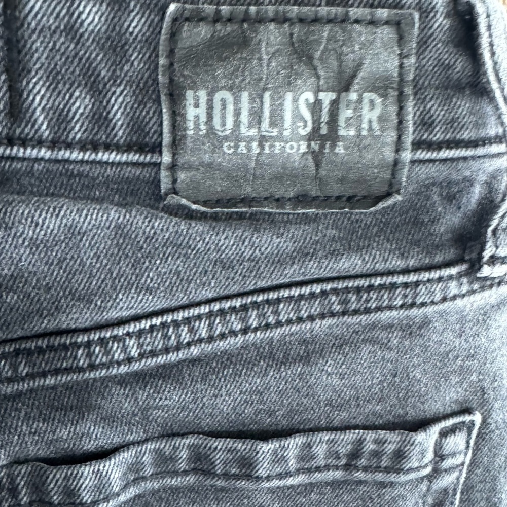 Hollister Ultra High Rise Dad Jeans Black Distressed W26 Straight Leg 885510238 - Picture 6 of 6